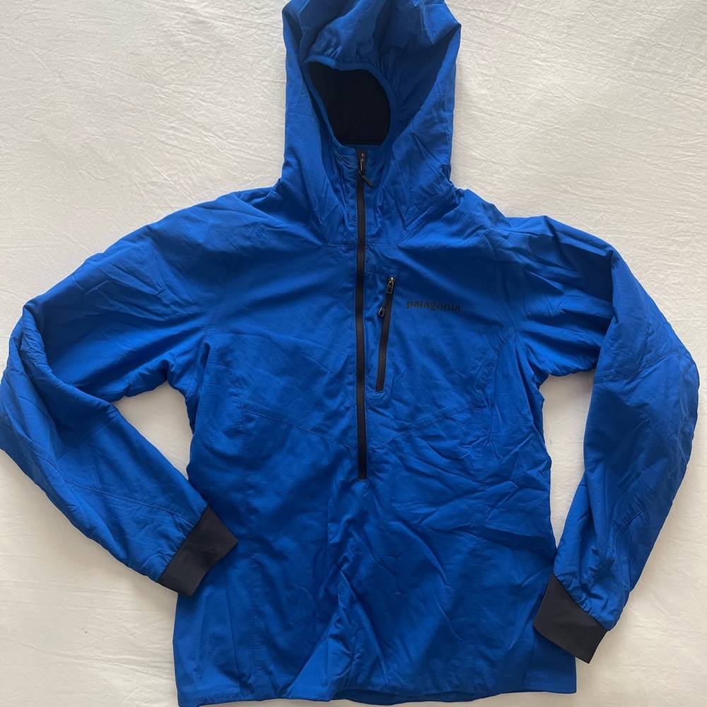 Patagonia women’s nano-air light hoody